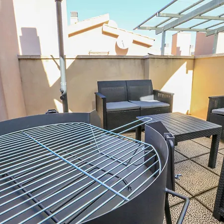 Ciutadella Atico - Only Families Apartment
