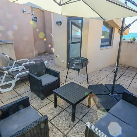 Ciutadella Atico - Only Families Apartment *